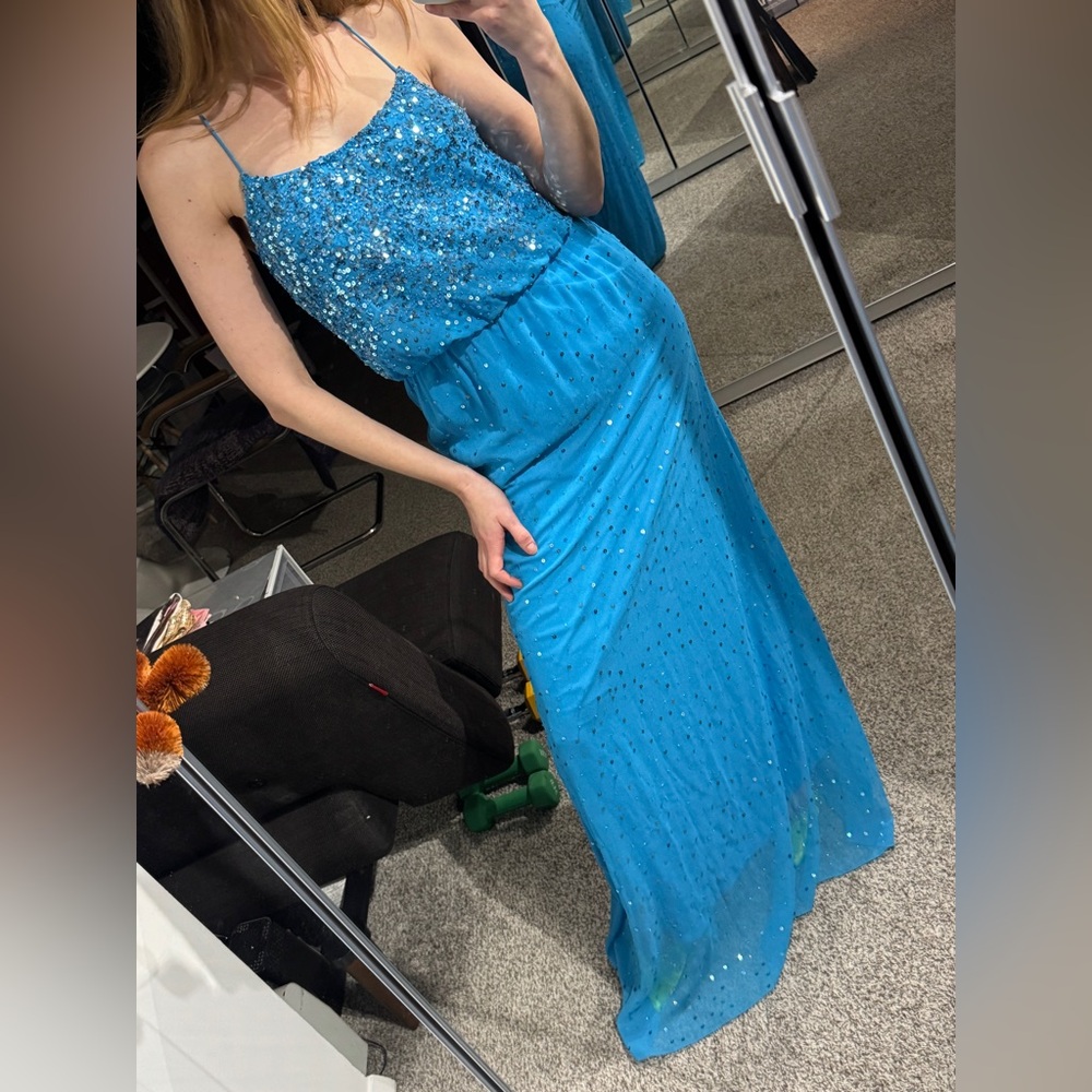 590$ AIDAN AIDAN MATTOX BLUE SEQUINE MAXI DRESS 4